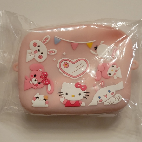 🐶2/$15🐶Hello Kitty cross body - Picture 7 of 11